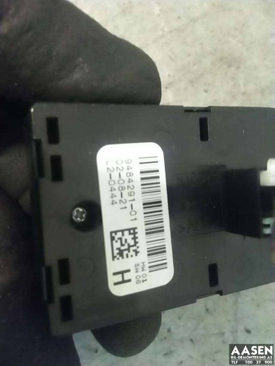 Bryter ruteheis førerdørspanel til BMW M4 2021-->> (G82/G83) (G82/G83) (61 31 9 484 291|)