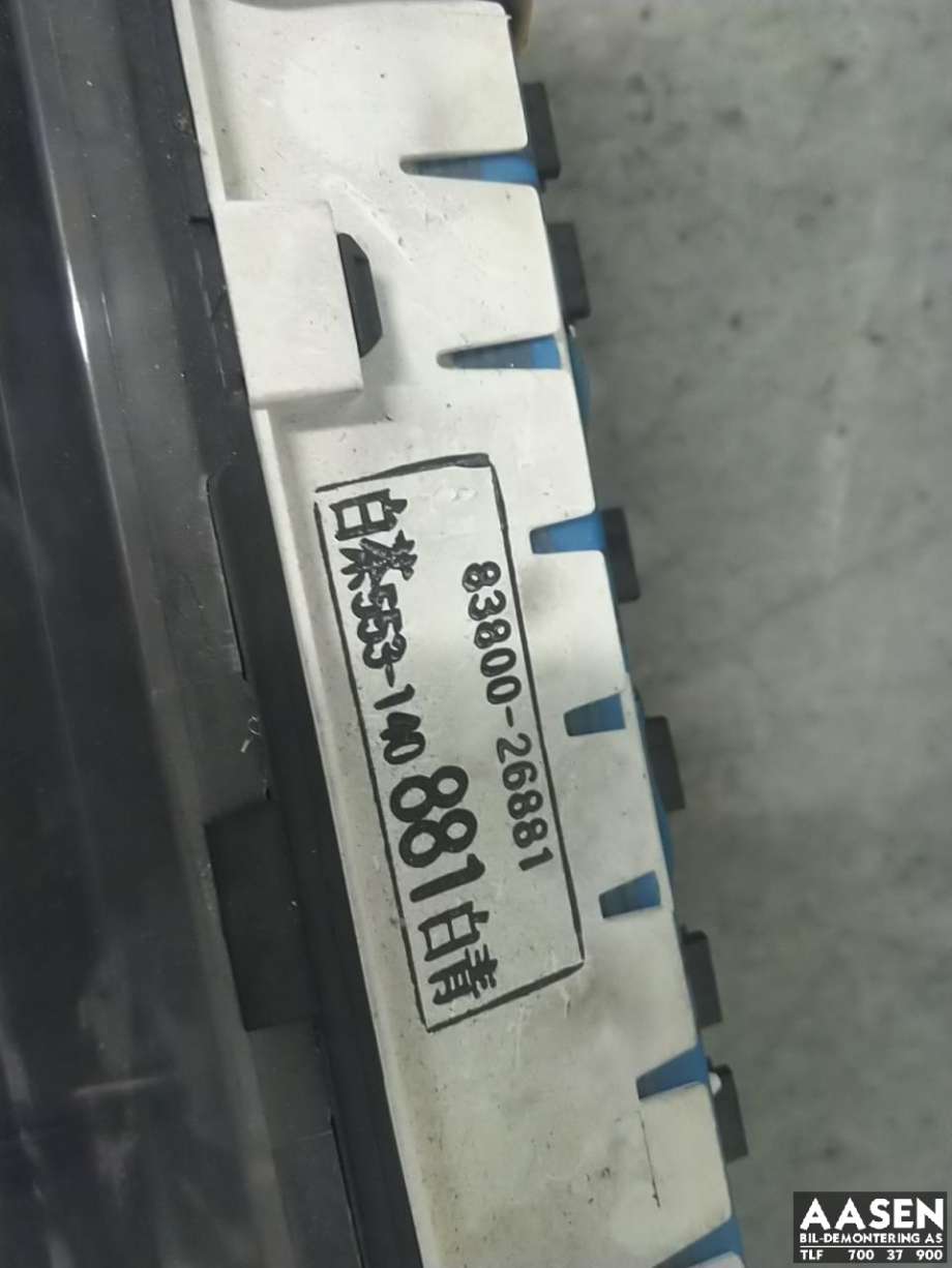 Instrumentpanel til Toyota Hiace 2001-2006 (Fase 2) (83800-26881|)