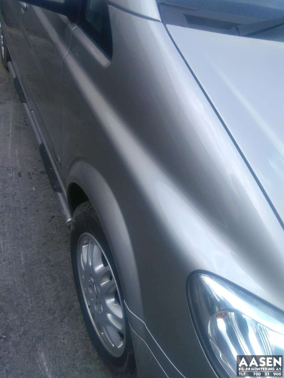 Skjerm høyre foran til Mercedes Vito/Viano 2004-2010 (Fase 1) (W639) (W639) (A 639 630 54 07|)