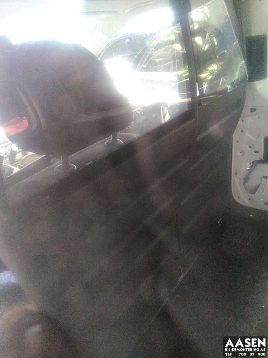 Skillevegg varebil til VW Caddy 2010-2015 (Type III, Fase 2)  (2K3 863 169 C|2K3 863 172 A|)