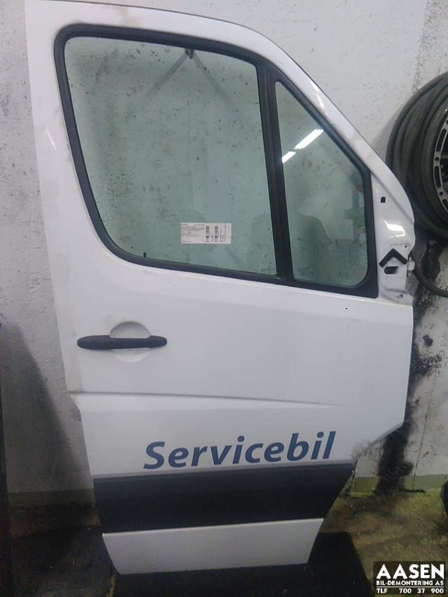 Dør høyre foran til Mercedes Sprinter 2013-2018 (Fase 2) (906) (906) (A 906 720 01 05|)