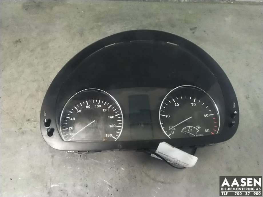 Instrumentpanel til Mercedes Sprinter 2013-2018 (Fase 2) (906) (906) (A 906 900 71 02|)