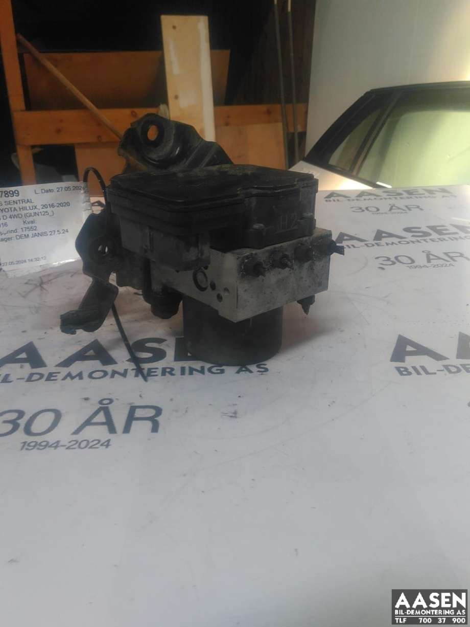 ABS sentral til Toyota Hilux 2016-2020  (4405071500|)