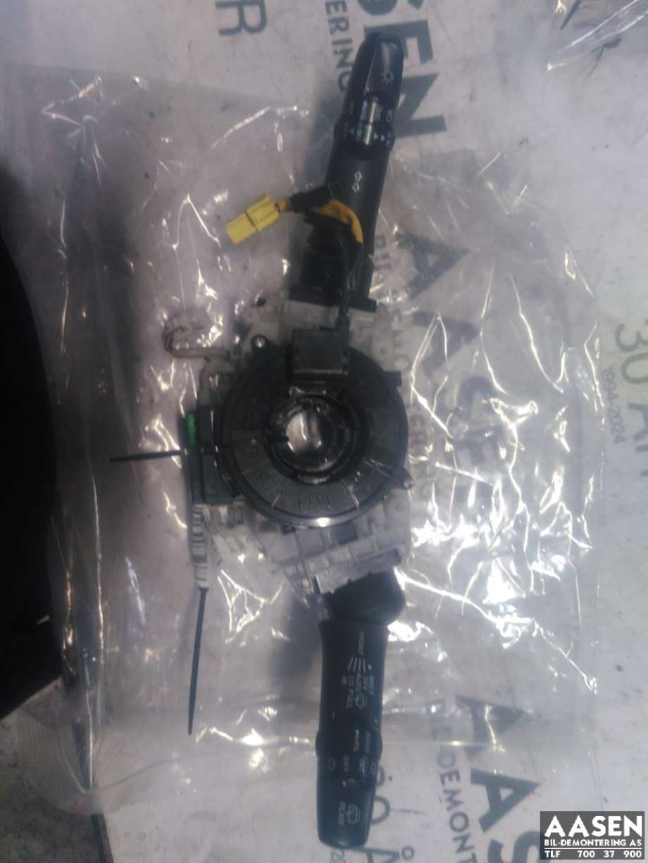Bryter combi til Mitsubishi Outlander, 2010-2012 (Type II, Fase 2)  (8600A304)
