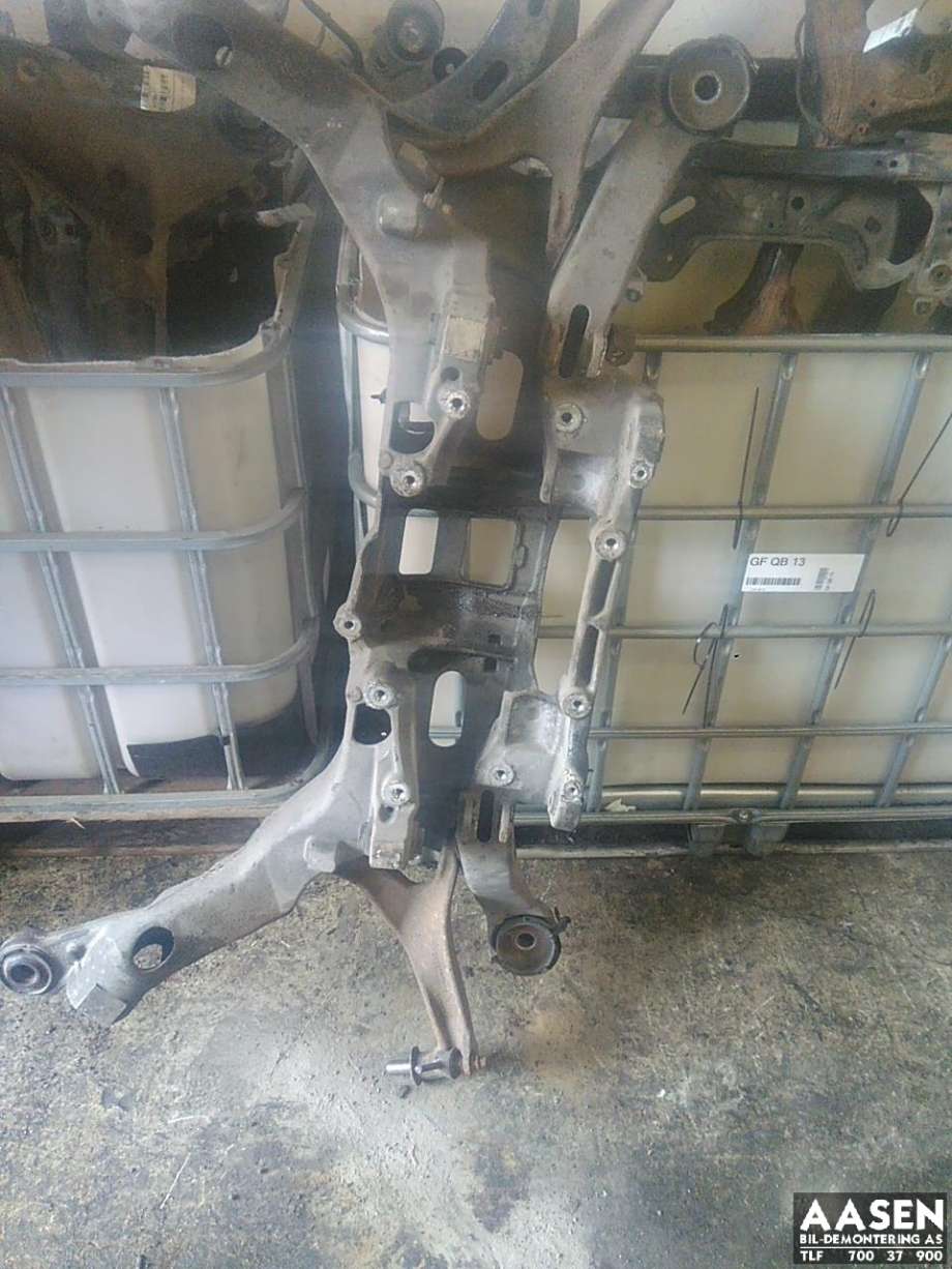 Travers bak til Volvo XC70 2005-2007 (Type I, Fase 2) (8250451|)