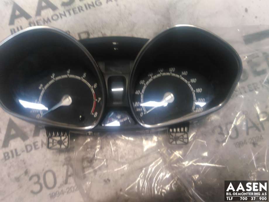 Instrumentpanel til Ford Fiesta 2013-2017 (Type VI, Fase 2)
