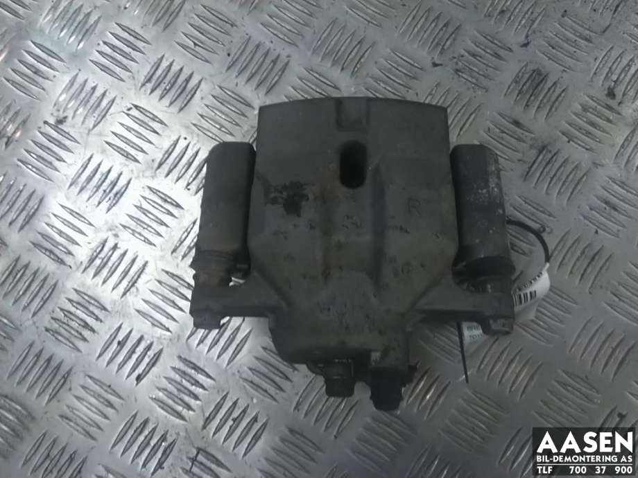 Bremsecaliper høyre foran til Toyota Prius, 2016-2023 (Type IV) (combi) (combi) (4773047060)