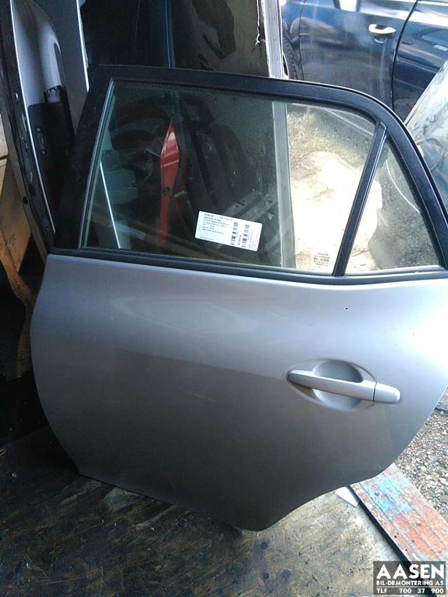Dør venstre bak til Toyota Auris 2010-2012 (Type I, Fase 2)  (6700402260|)