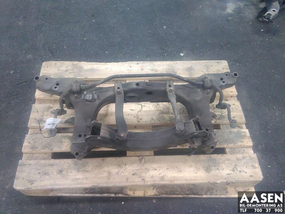 Travers bak til Nissan Qashqai, 2010-2014 (Type I, Fase 2)  (55401JD01A)