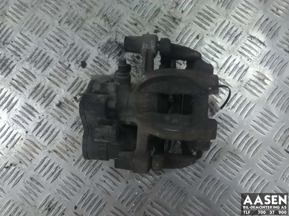 Bremsecaliper venstre bak, elektrisk til BMW i3, 2013-2022 (34 20 6 883 026)