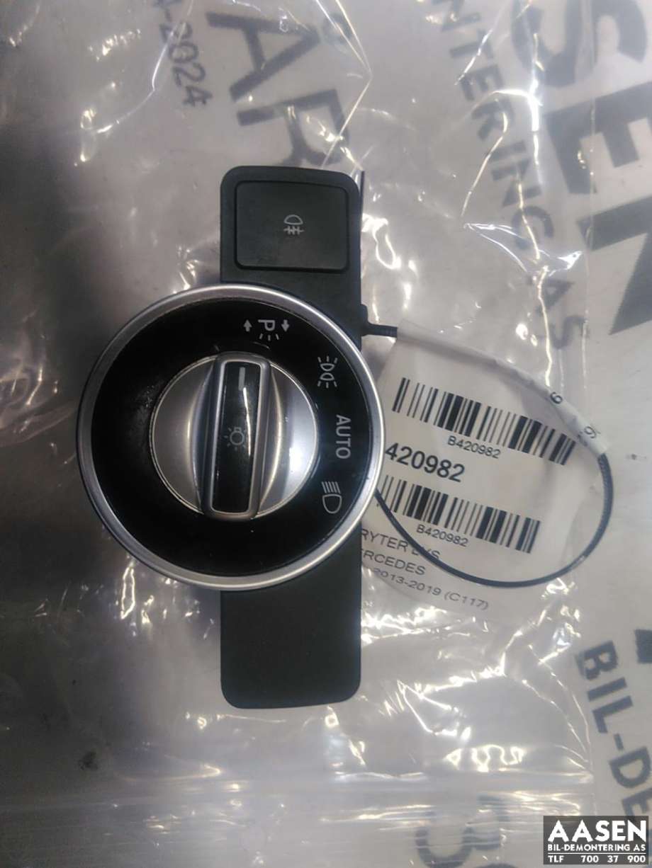 Bryter lys til Mercedes CLA 2013-2019 (C117) (C117)