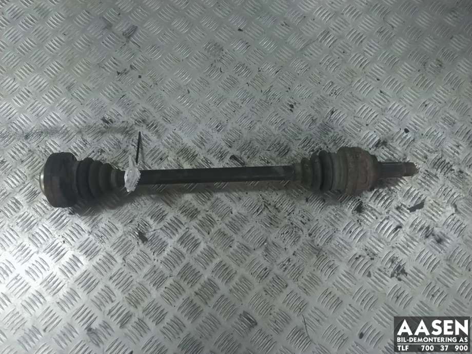 Drivaksel høyre bak, diesel/automat til BMW 5-Serie 2003-2010 (E60/E61) (E60/E61) (33 20 7 572 424|)