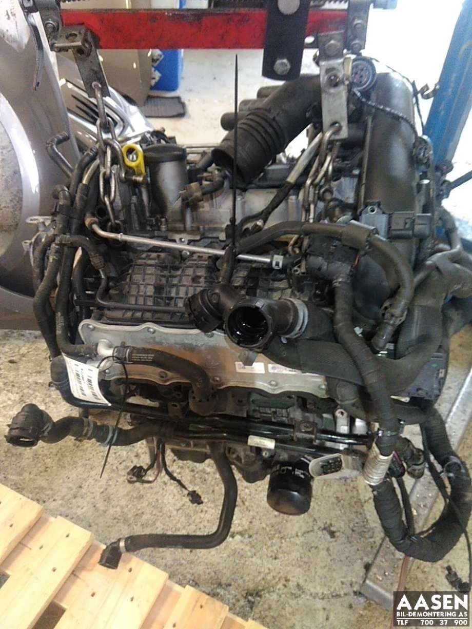 Motor hybrid bensin del til VW Golf VII 2012-2017 (Fase 1)  (CUKB|04E 100 099 A|04E 100 099 AX|)