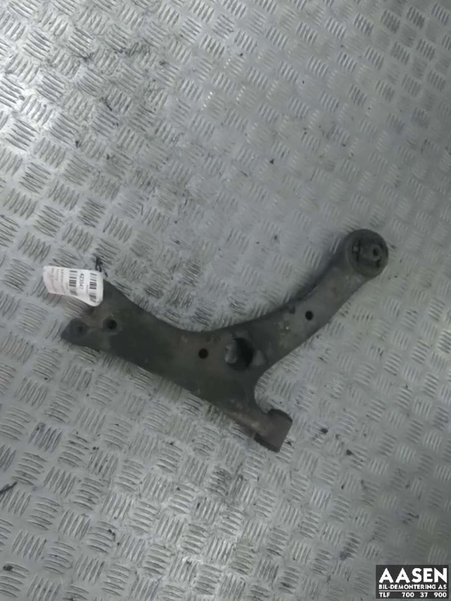Bærebru høyre foran nedre til Toyota Prius, 2004-2009 (Type II) (COMBI) (COMBI) (4806847030)