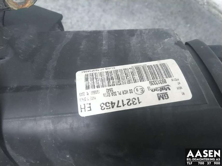 Frontlykt venstre halogen til Opel Corsa D 2006-2014  (93189361|)