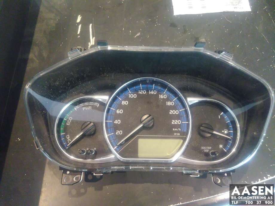 Instrumentpanel til Toyota Yaris 2014-2020 (Type III, Fase 2)