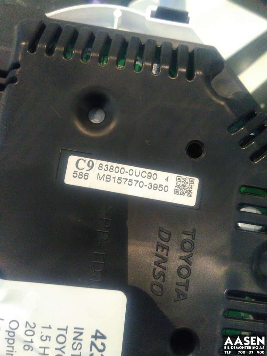 Instrumentpanel til Toyota Yaris 2014-2020 (Type III, Fase 2)  