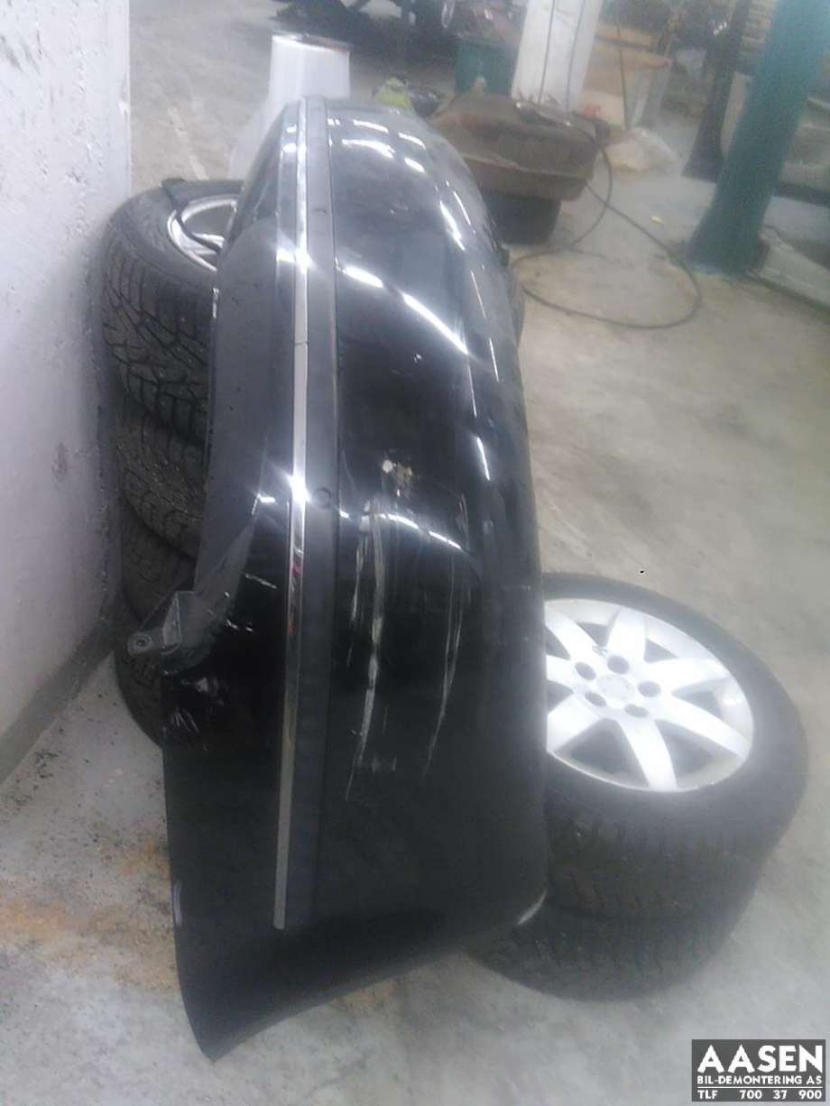 Støtfanger bak til Škoda Superb 2002-2008 (Type I)  (3U5 807 417|)