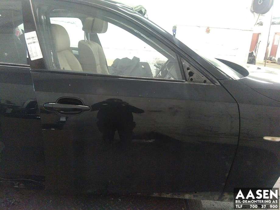 Dør høyre foran til BMW 5-Serie 2003-2010 (E60/E61) (E60/E61) (41 51 5 A2A 3A6|)