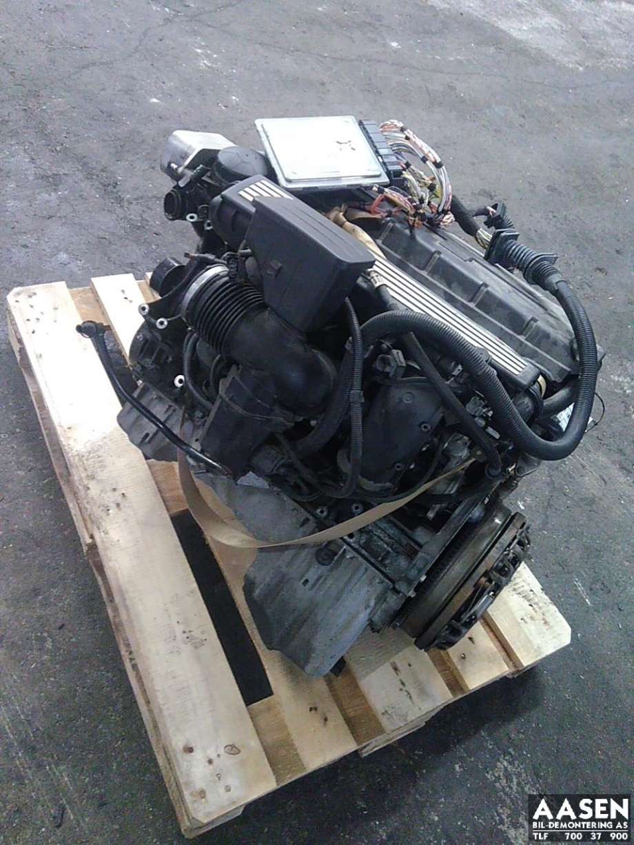 Motor bensin til BMW 5-Serie 2003-2010 (E60/E61) (E60/E61) (N53B30A|11 00 0 421 310|11 00 0 421 311|)