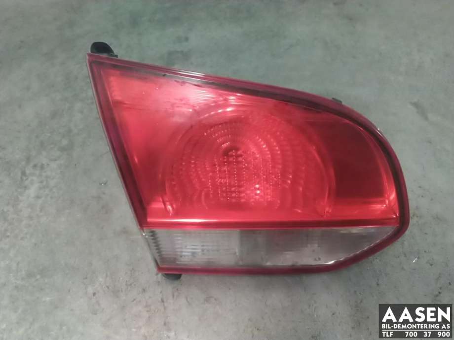 Baklykt venstre indre til VW Golf VI 2008-2012 (5K0 945 093 AB|5K0 945 093 G|)