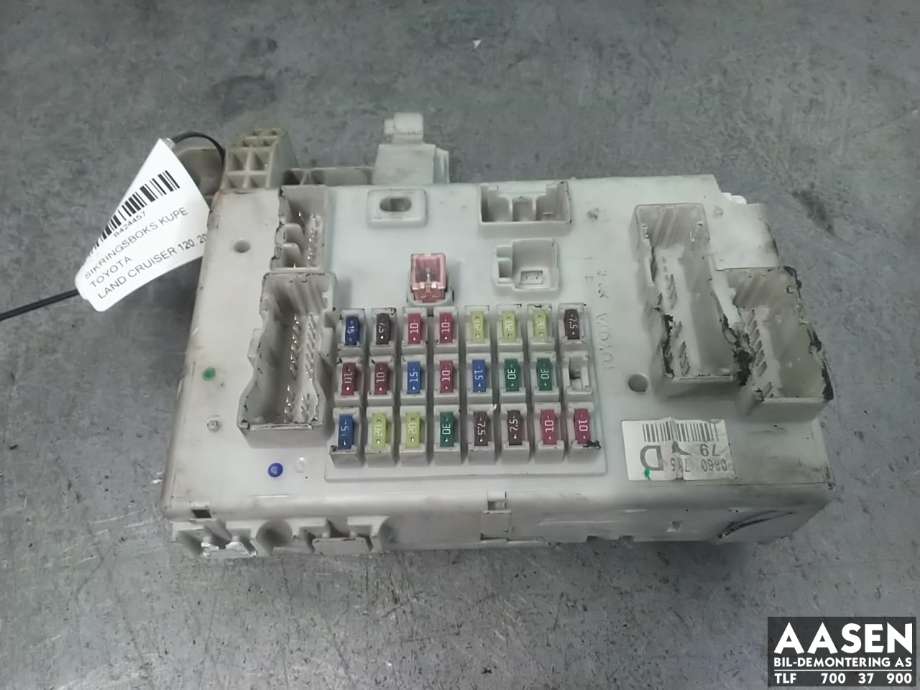 Sikringsboks kupe til Toyota Land Cruiser 120, 2002-2009  