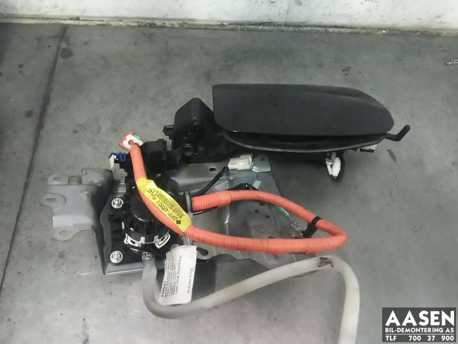 Batterilader inntak/luke til Toyota RAV4, 2019-->> (Type V)  (G908142050)