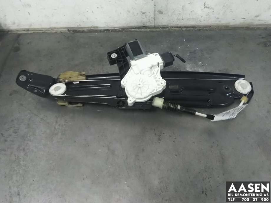 Ruteheis høyre bak til BMW 5-Serie, 2010-2017 (F10/F11) (F10/F11) (51 35 7 182 614)