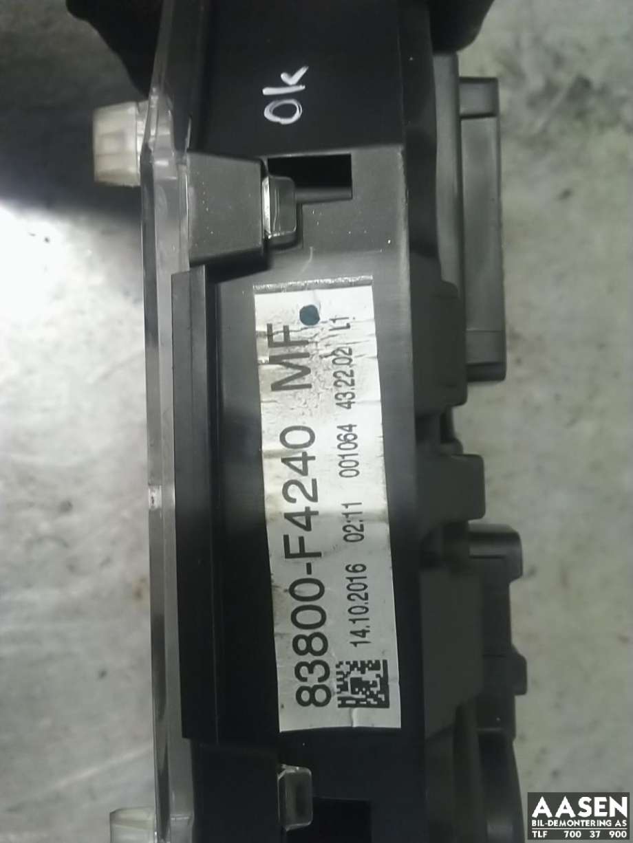 Instrumentpanel til Toyota C-HR 2016-->>  (83800F4240|)