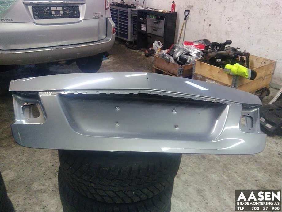 Bakluke sedan til Mercedes E-Klasse 2009-2013 (Fase 1) (W212) (W212) (A 212 750 02 75|A 212 750 09 75|)