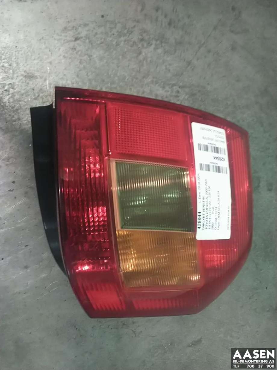 Baklykt venstre til Toyota Corolla 2002-2007 (8156102150|)
