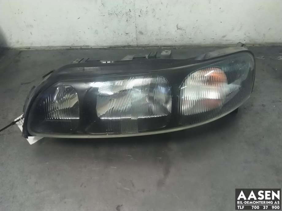 Frontlykt venstre halogen til Volvo S60, 2000-2004 (Type I, Fase 1)  (8662597)