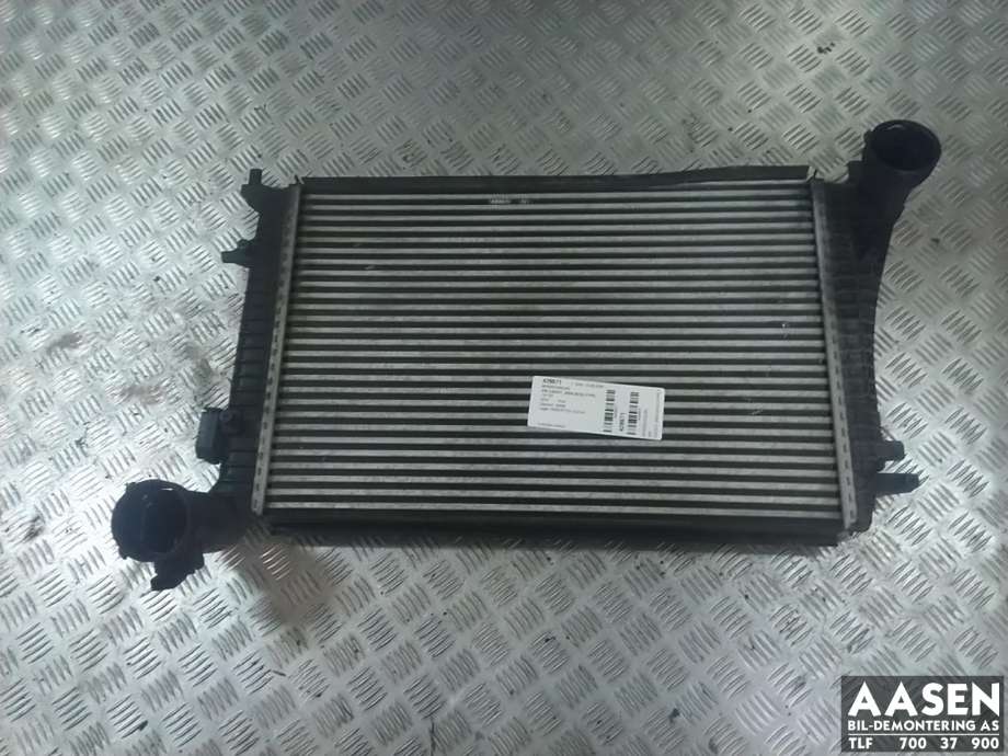 Intercooler til VW Caddy, 2004-2010 (Type III, Fase 1)  (1K0 145 803 Q)