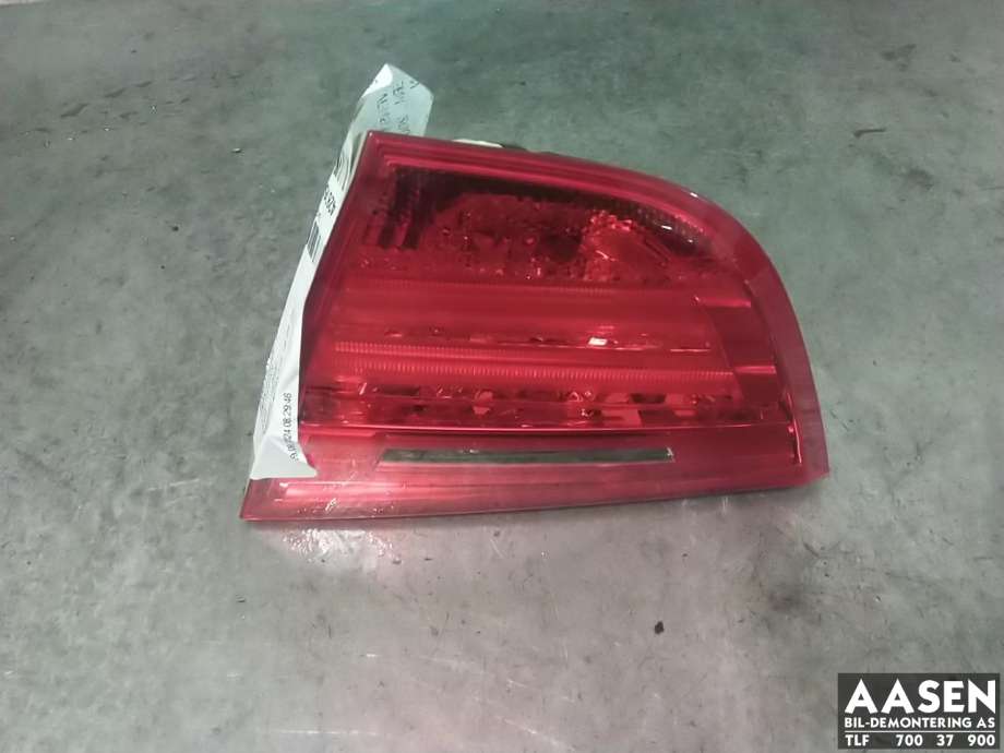 Baklykt høyre indre til BMW 3-Serie 2005-2011 (E90/E91/E92/E93) (E90/E91/E92/E93) (63 21 4 871 734|63 21 7 289 428|)