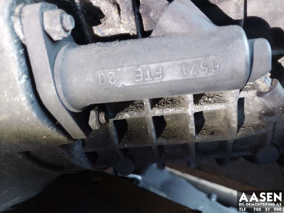 Girkasse manuell til BMW 3-Serie 1983-1993 (E30) (E30) (23 00 1 220 878|)