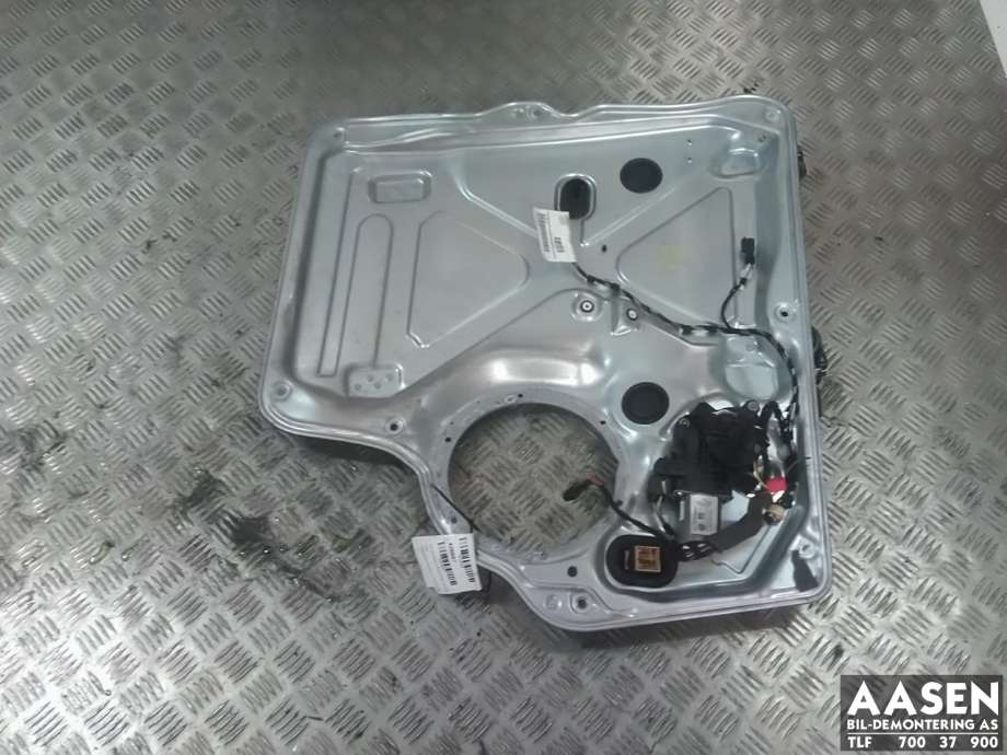 Ruteheis venstre foran til VW Transporter / Caravelle 2009-2015 (Fase 2) (T5) (T5) (7E0 837 753 E|7E0 959 801 = MOTOR|)