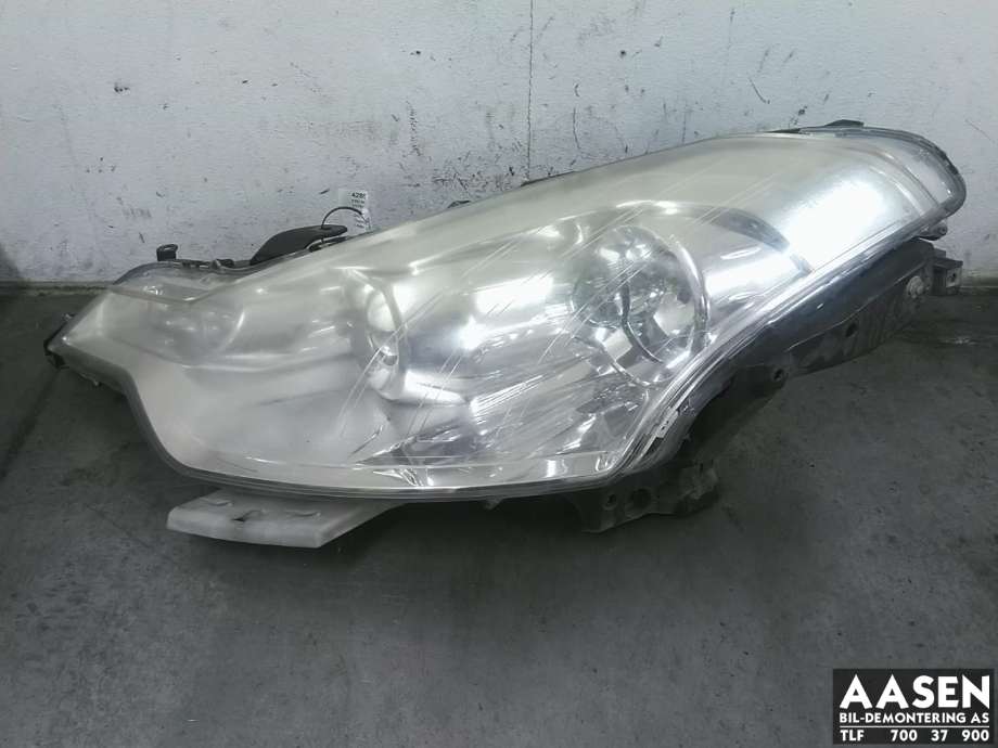 Frontlykt venstre xenon til Citroën C-Crosser, 2007-2012 (6208 H2)
