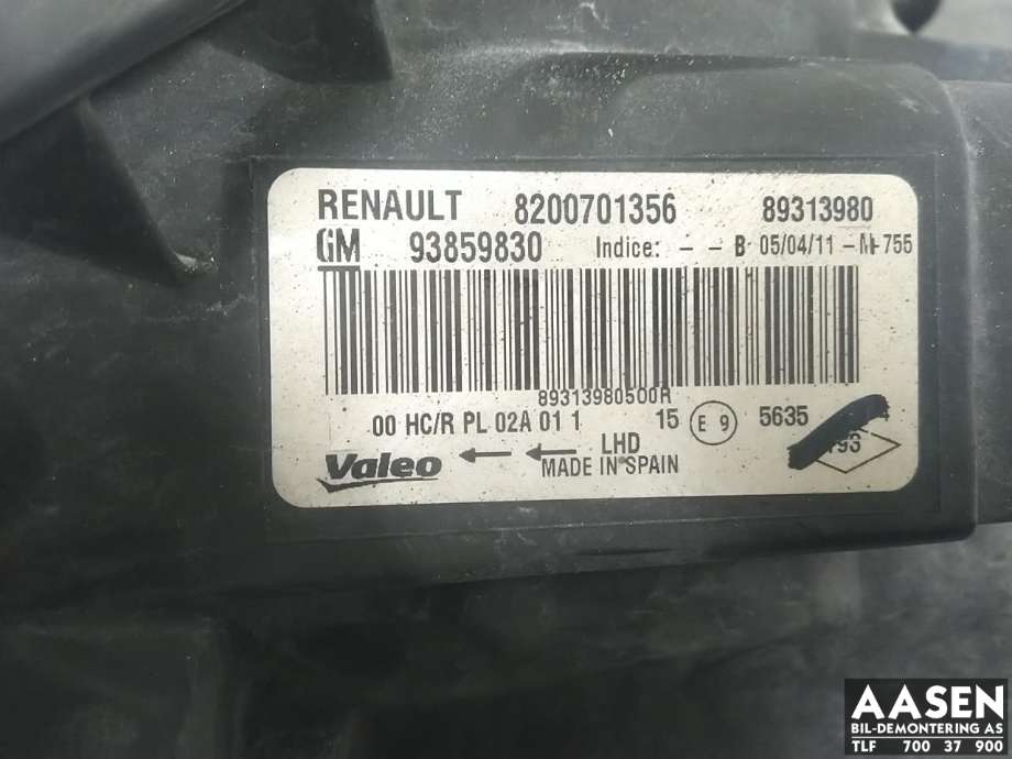 Frontlykt høyre halogen til Opel Vivaro A 2006-2014