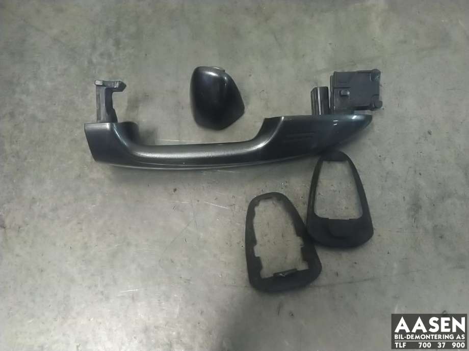 Dørhåndtak utv høyre foran til Toyota RAV4, 2013-2015 (Type IV, Fase 1)