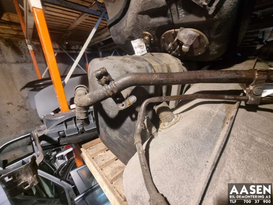 Dieseltank påfyllingsrør til Toyota RAV4 2013-2015 (Type IV, Fase 1)  (7720142211|7720142212|)