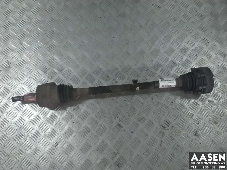 Drivaksel høyre bak til VW Transporter / Caravelle 2003-2009 (Fase 1) (T5) (T5) (7H0 501 202 D|7H0 501 202 DX|)