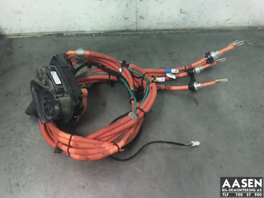 Batterilader inntak/luke til Tesla Model S, 2016-2021 (Fase 2)  (1087054-10-C)