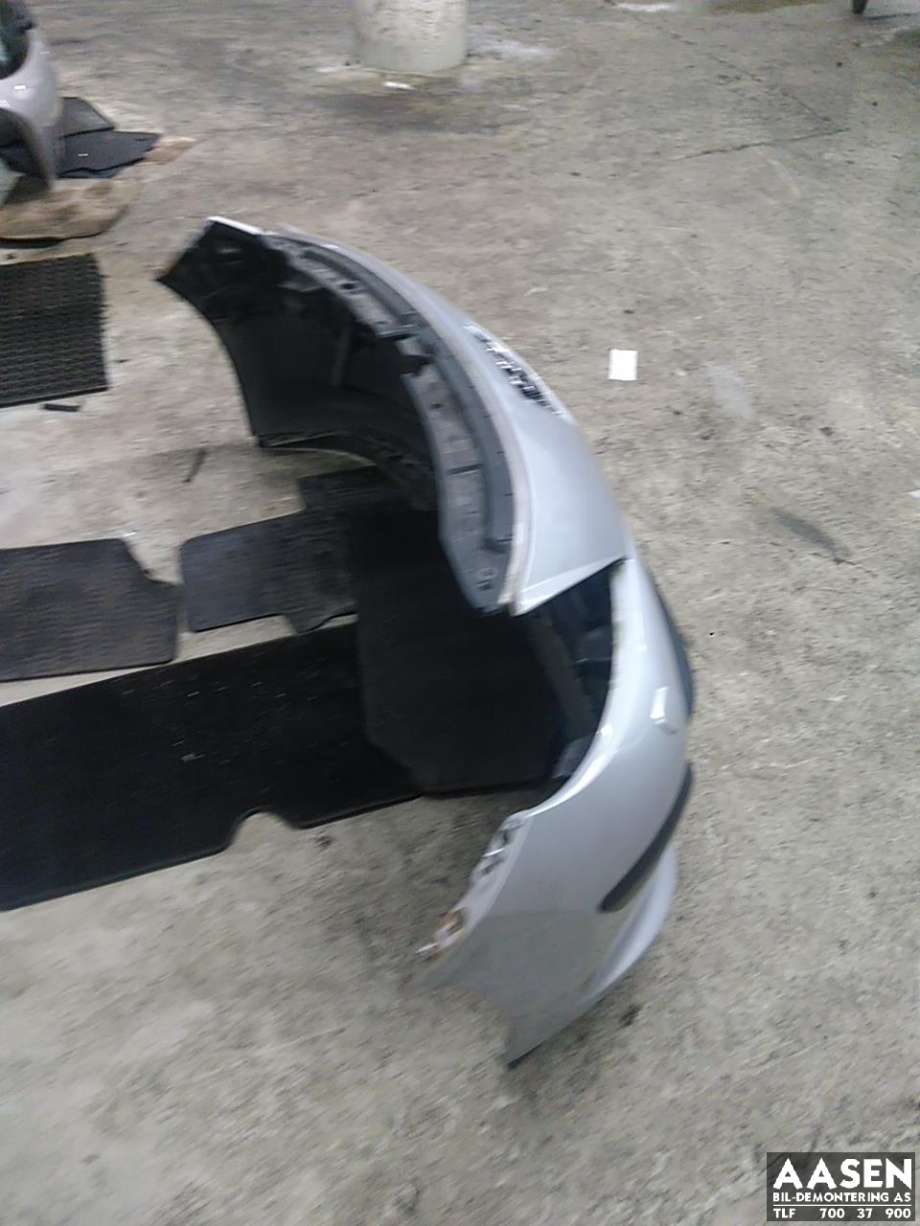Støtfanger foran til Peugeot 207 2006-2012 (7401 EP|)