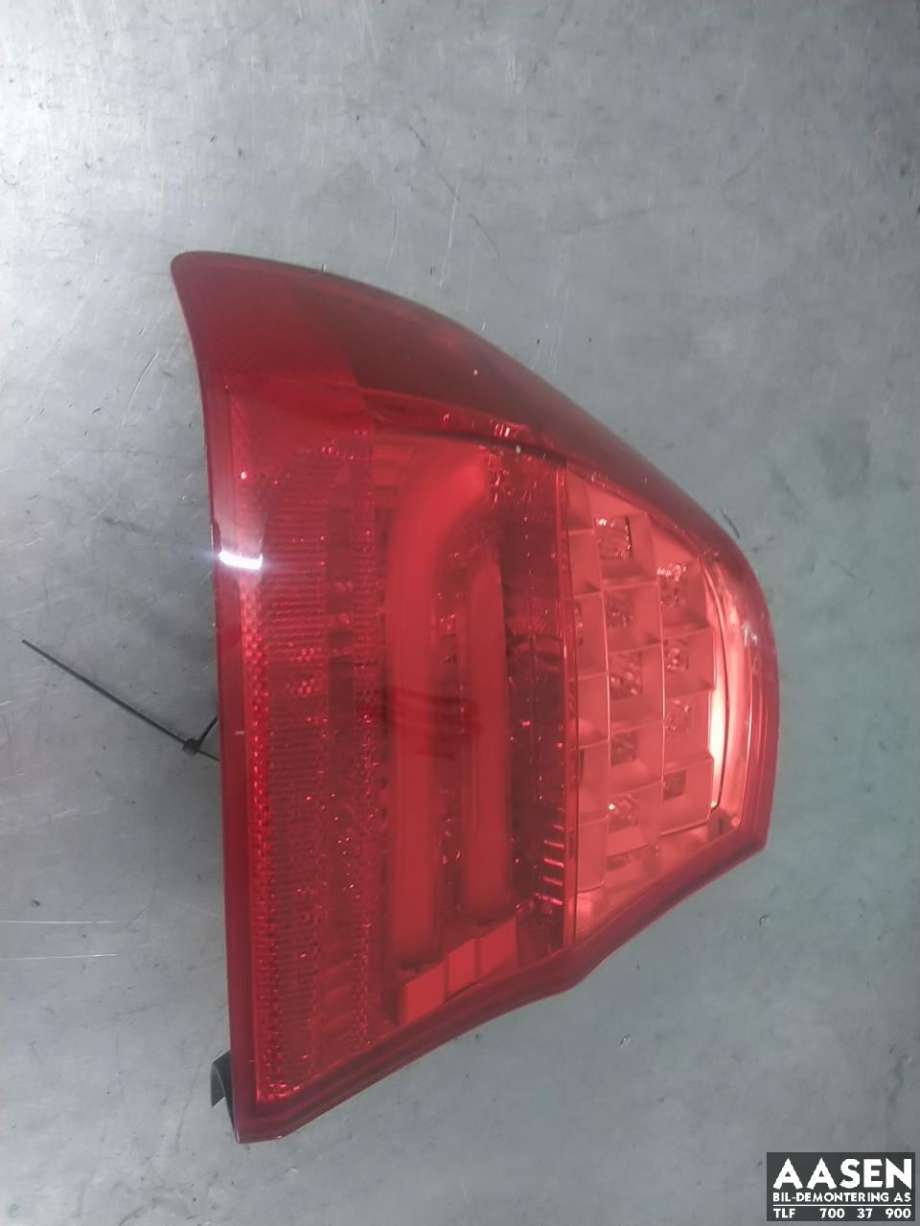 Baklykt venstre ytre til BMW 3-Serie, 2005-2011 (E90/E91/E92/E93) (E90/E91/E92/E93) (63 21 4 871 731)