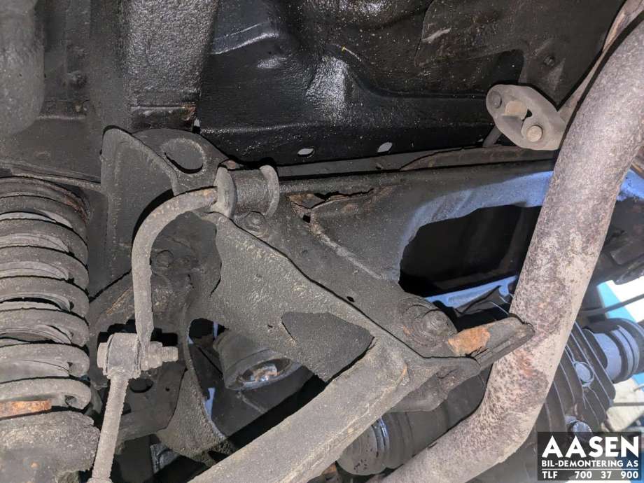Travers bak til Mazda MX-5, 1989-1998 (Type I) (NA75-28-800)
