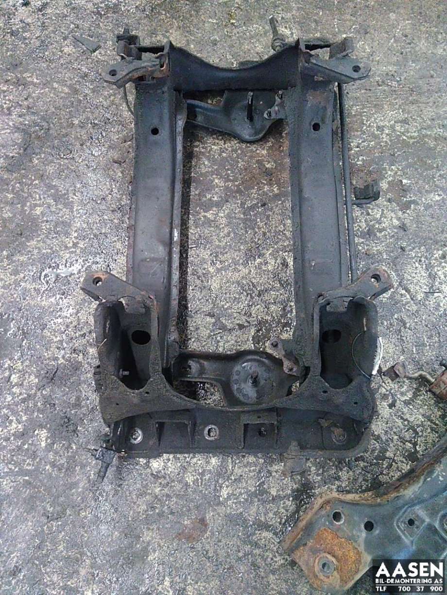 Travers bak til Mazda MX-5 1989-1998 (Type I)  (NA75-28-800|)