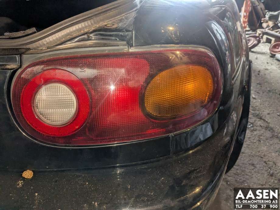 Baklykt høyre til Mazda MX-5 1989-1998 (Type I) (8BN3-51-150|)