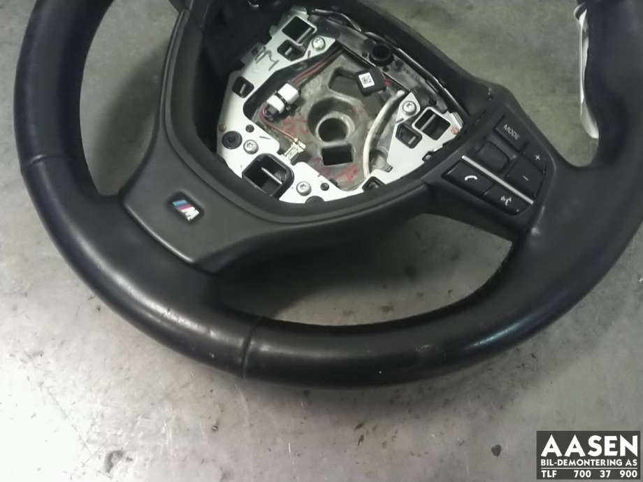 Ratt til BMW 5-Serie 2010-2017 (F10/F11) (F10/F11) (32 33 7 842 807|)