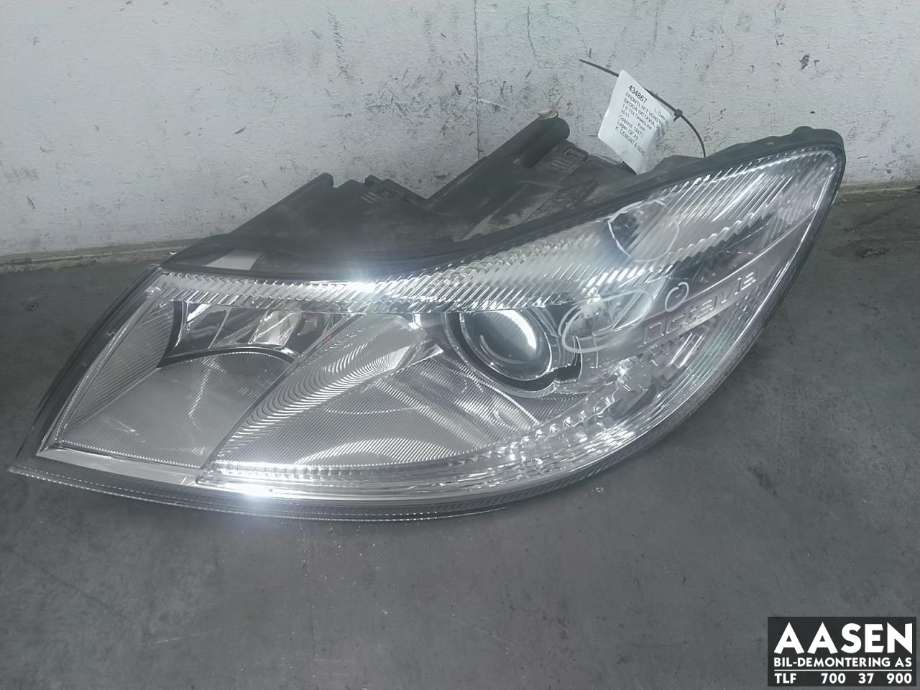 Frontlykt venstre xenon til Škoda Octavia 2009-2013 (Type II, Fase 2)  (1Z1 941 017 T|)