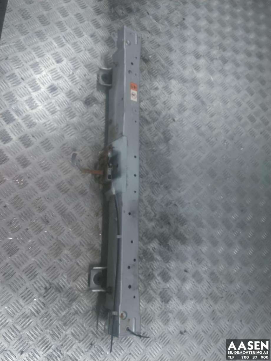Frontplate øvre til Mitsubishi Outlander, 2012-2015 (Type III, Fase 1)  (5256B735)